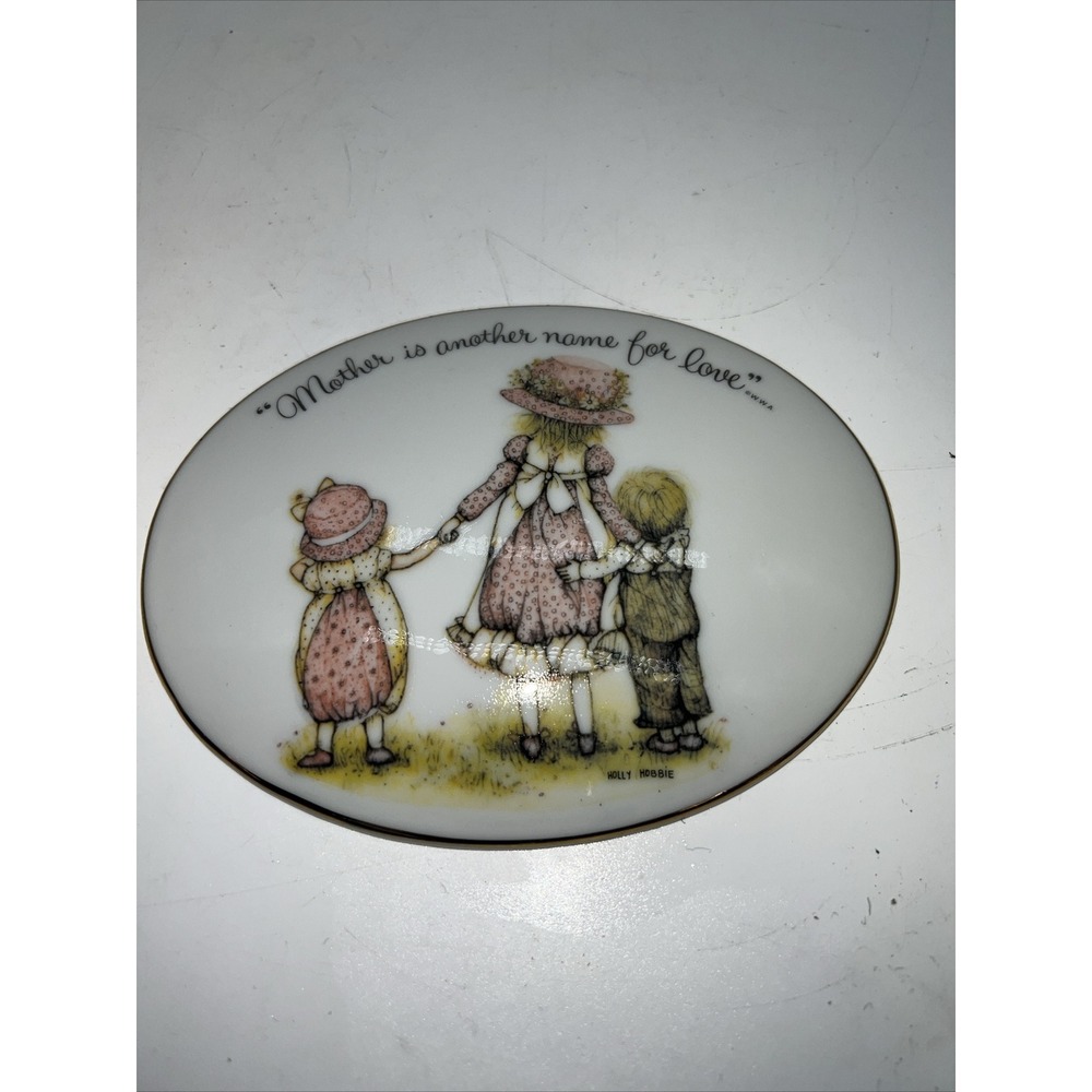 Holly Hobbie 1973 Porcelain Plaque Mother is Another Name for Love Japan Vintage